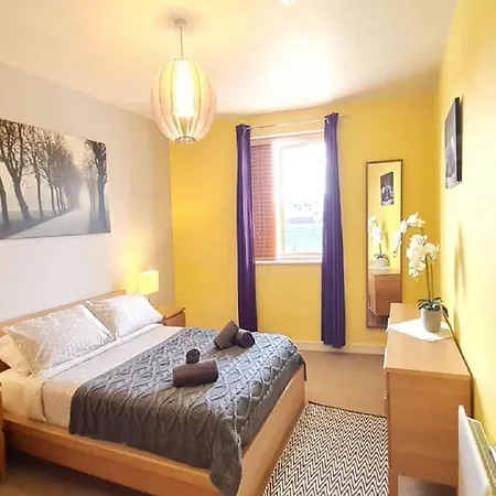 12 Courthouse Square *