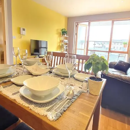 Apartamento 12 Courthouse Square *