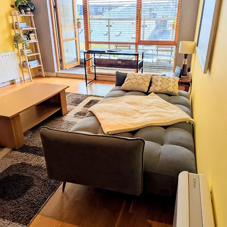 12 Courthouse Square * クリフデン