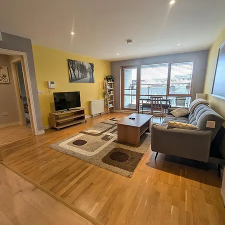 12 Courthouse Square *