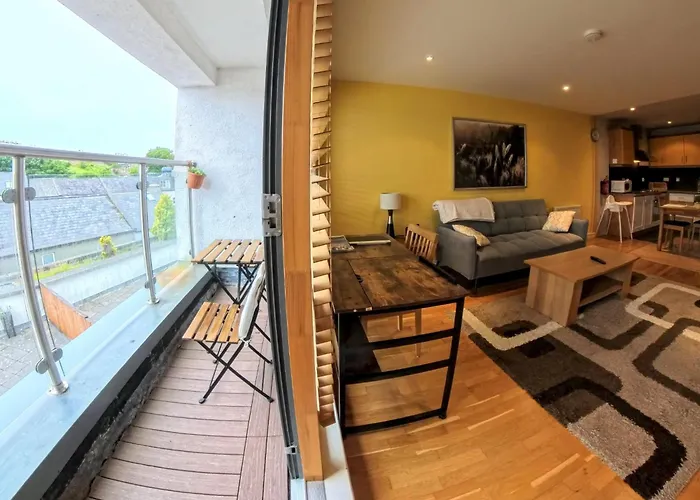 Apartment 12 Courthouse Square